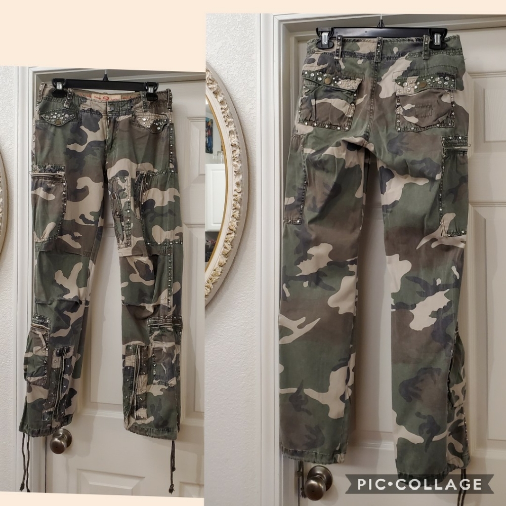 Tell supply stone detailed pants are a size small.